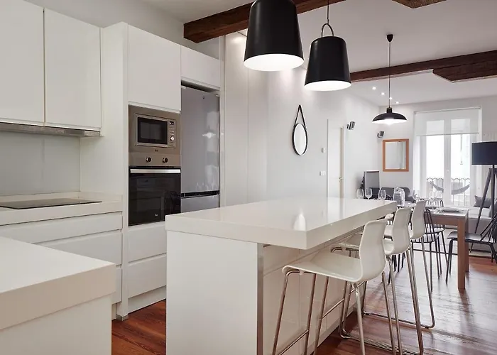 The Collection - Marina 12 *