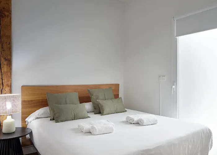 The Collection - Marina 12 *